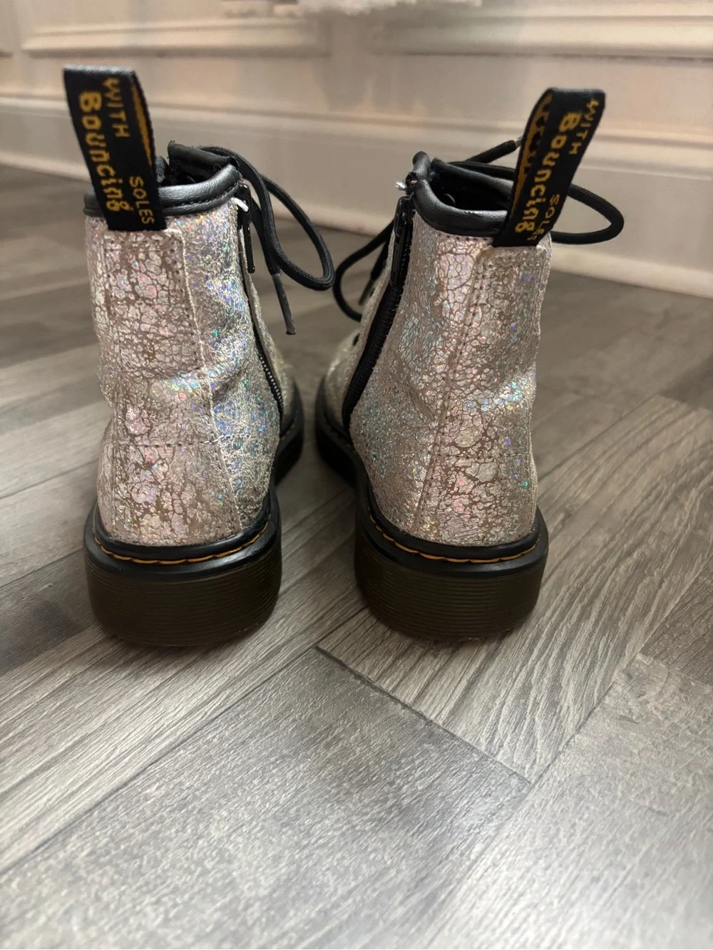 Dr. Martens Boots Silver Crinkle Metallic